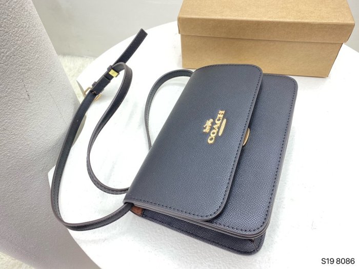 202111SS新作 Coach コーチレディース ショルダーバッグスーパーコピー