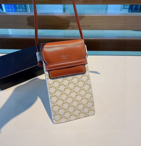 セリーヌ/Celine iPhoneケースコピー最新全機種