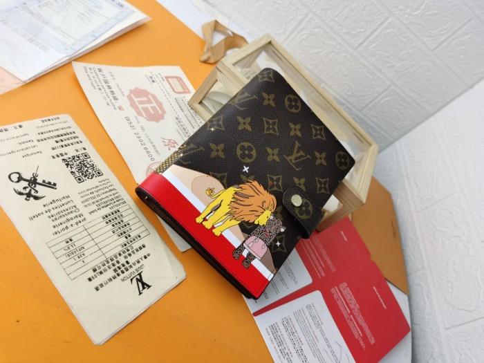 202112SSルイヴィトン LOUIS VUITTON 新作通販 短財布スーパーコピー