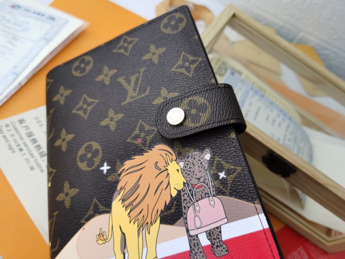 202112SSルイヴィトン LOUIS VUITTON 新作通販 短財布スーパーコピー