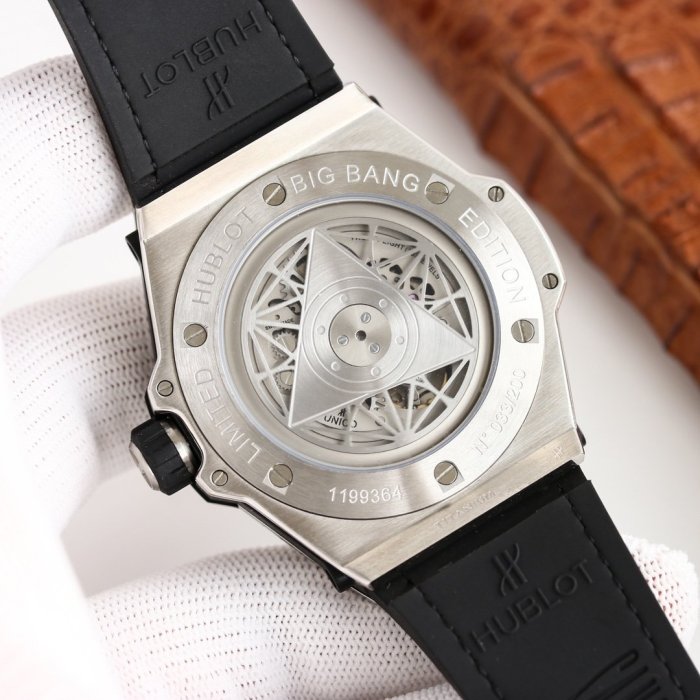 202112SS新作HUBLOT ウブロメンズ時計 スーパーコピー2色