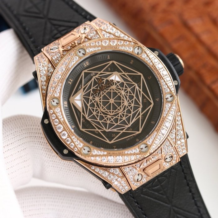 202112SS新作HUBLOT ウブロメンズ時計 スーパーコピー2色