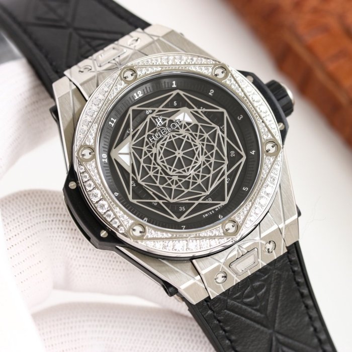 202112SS新作HUBLOT ウブロメンズ時計 スーパーコピー2色