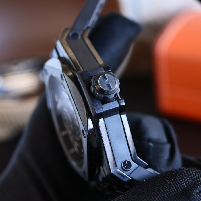 202112SS新作HUBLOT ウブロメンズ時計 スーパーコピー3色