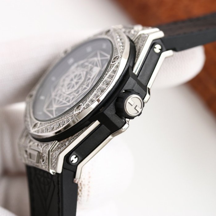 202112SS新作HUBLOT ウブロメンズ時計 スーパーコピー2色