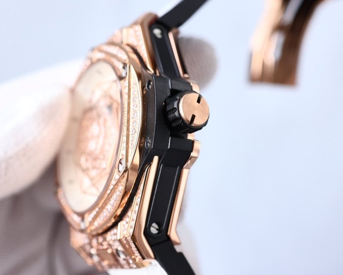 202112SS新作HUBLOT ウブロメンズ時計 スーパーコピー3色