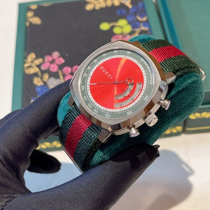 202112SS新作Gucciグッチ レディース時計 スーパーコピー