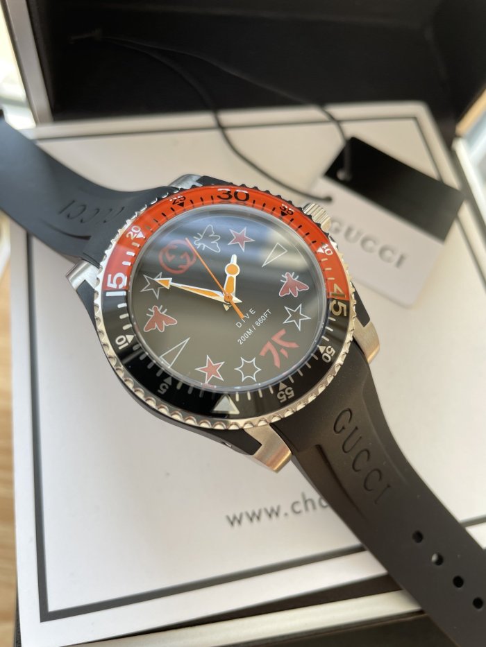 202112SS新作Gucciグッチ メンズ時計 スーパーコピー