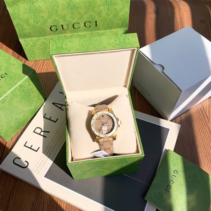 202112SS新作Gucciグッチ メンズ時計 スーパーコピー