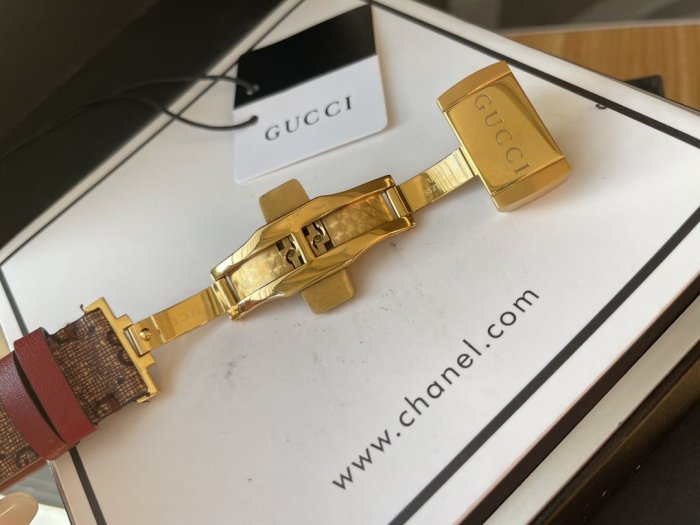 202112SS新作Gucciグッチ メンズ時計 スーパーコピー2色