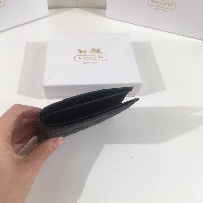202112SS コーチCOACH 新作通販 短財布スーパーコピー
