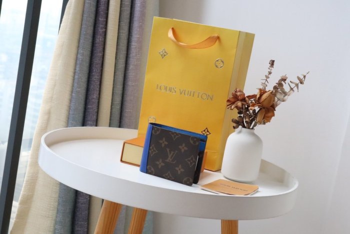 202112SSルイヴィトン LOUIS VUITTON 新作通販 短財布スーパーコピー