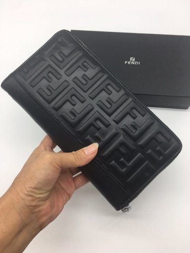 202112SS フェンディ FENDI 新作通販 長財布 スーパーコピー
