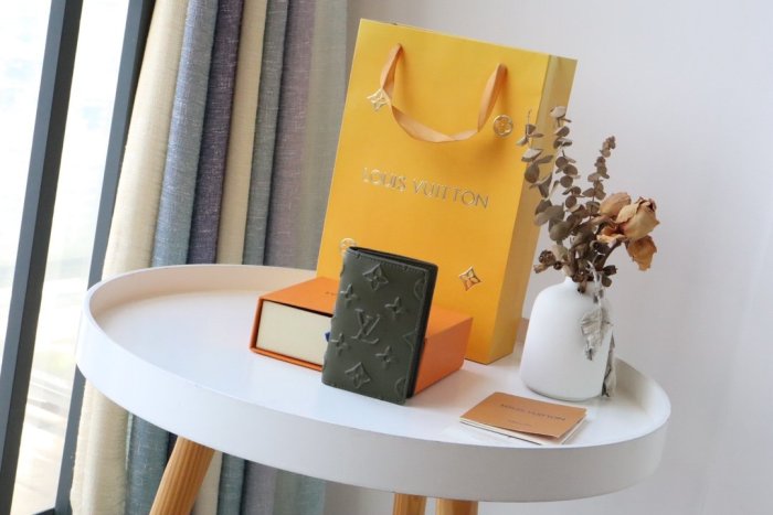 202112SSルイヴィトン LOUIS VUITTON 新作通販 短財布スーパーコピー