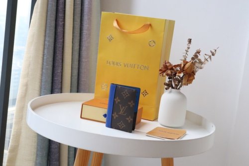 202112SSルイヴィトン LOUIS VUITTON 新作通販 短財布スーパーコピー