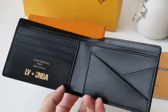 202112SSルイヴィトン LOUIS VUITTON 新作通販 短財布スーパーコピー