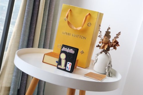 202112SSルイヴィトン LOUIS VUITTON 新作通販 短財布スーパーコピー