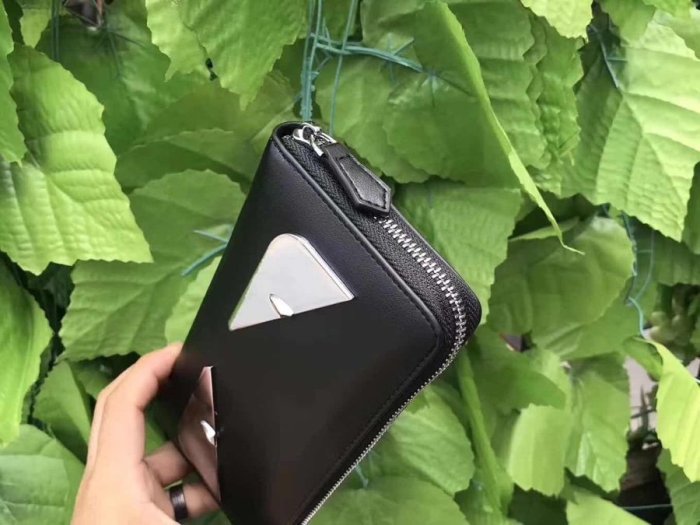 202112SS フェンディ FENDI 新作通販 長財布 スーパーコピー