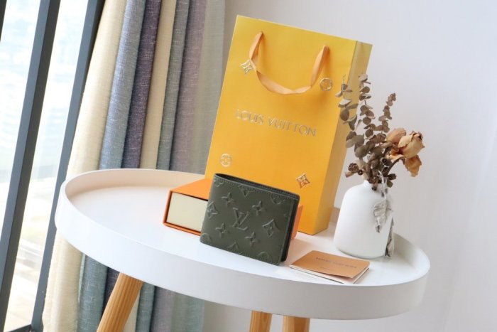 202112SSルイヴィトン LOUIS VUITTON 新作通販 短財布スーパーコピー