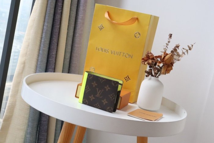 202112SSルイヴィトン LOUIS VUITTON 新作通販 短財布スーパーコピー