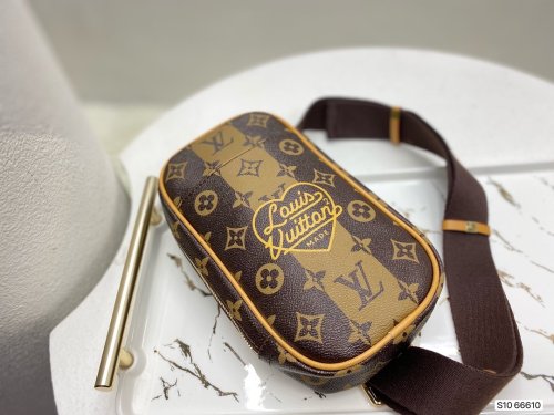 2022SS新作 Louis Vuitton ルイヴィトン レディース ショルダーバックスーパーコピー