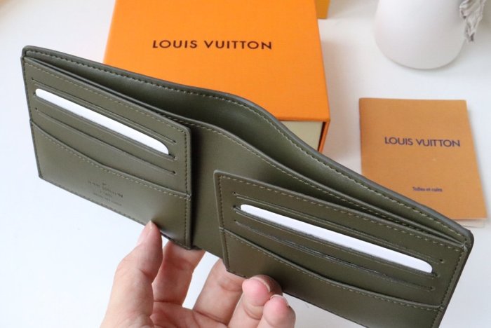 202112SSルイヴィトン LOUIS VUITTON 新作通販 短財布スーパーコピー