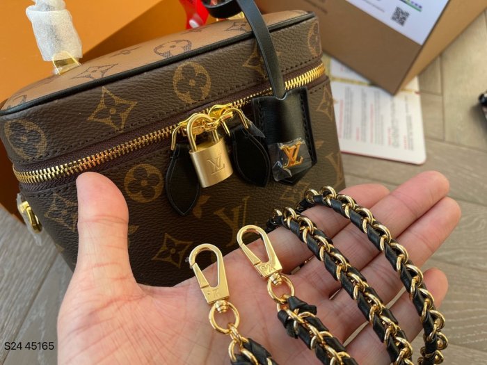 2022SS新作 Louis Vuitton ルイヴィトン レディース ショルダーバックスーパーコピー