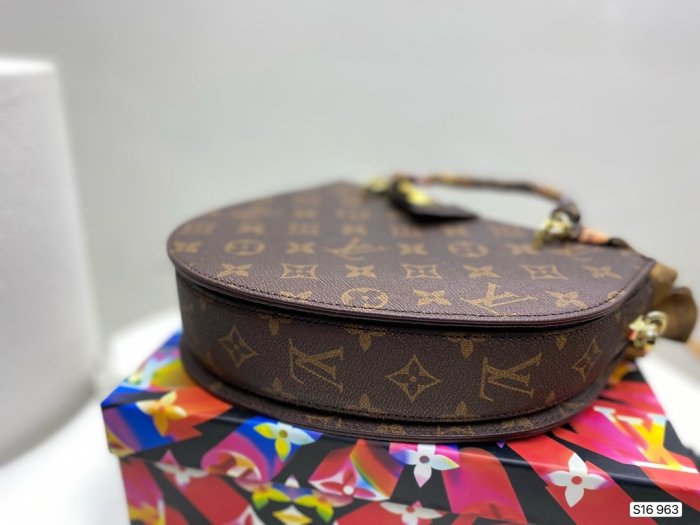2022SS新作 Louis Vuitton ルイヴィトン レディース ハンドバックスーパーコピー