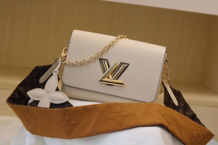 2022SS新作 Louis Vuitton ルイヴィトン レディース ショルダーバックスーパーコピー