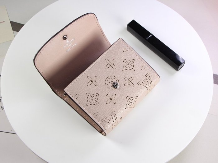 2022SSルイヴィトン LOUIS VUITTON 新作通販短財布スーパーコピー