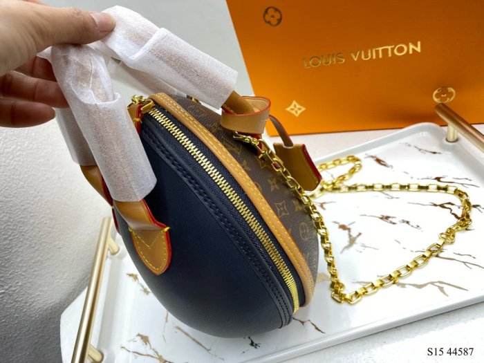 2022SS新作 Louis Vuitton ルイヴィトン レディース ショルダーバックスーパーコピー