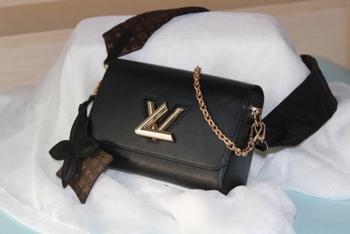 2022SS新作 Louis Vuitton ルイヴィトン レディース ショルダーバックスーパーコピー
