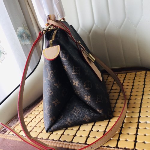2022SS新作 Louis Vuitton ルイヴィトン レディース ショルダーバックスーパーコピー
