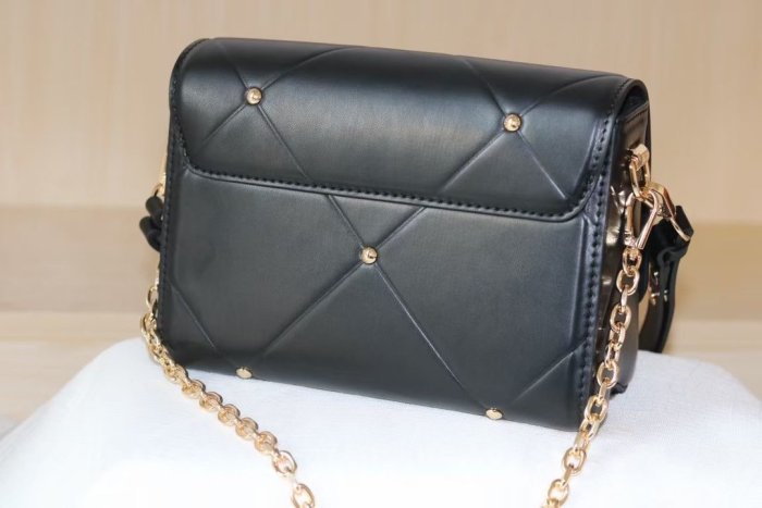 2022SS新作 Louis Vuitton ルイヴィトン レディース ショルダーバックスーパーコピー