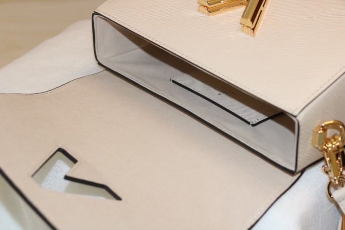 2022SS新作 Louis Vuitton ルイヴィトン レディース ショルダーバックスーパーコピー