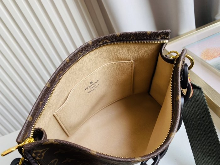 2022SS新作 Louis Vuitton ルイヴィトン レディース ショルダーバックスーパーコピー
