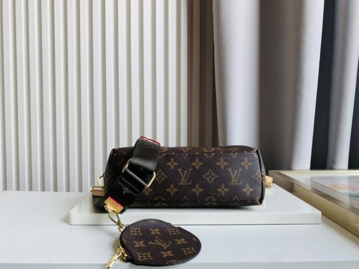 2022SS新作 Louis Vuitton ルイヴィトン レディース ショルダーバックスーパーコピー