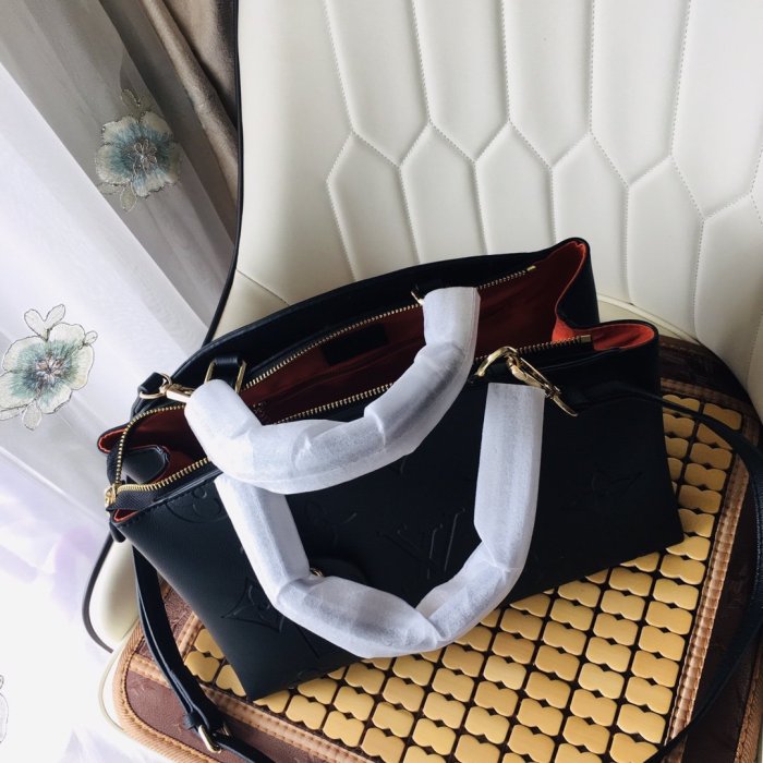 2022SS新作 Louis Vuitton ルイヴィトン レディース ショルダーバックスーパーコピー