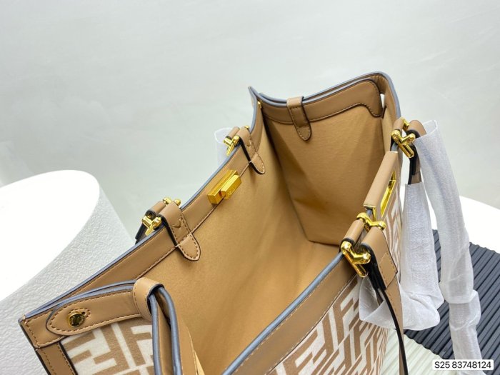 2022SS新作 FENDI フェンディ レディース ハンドバックスーパーコピー