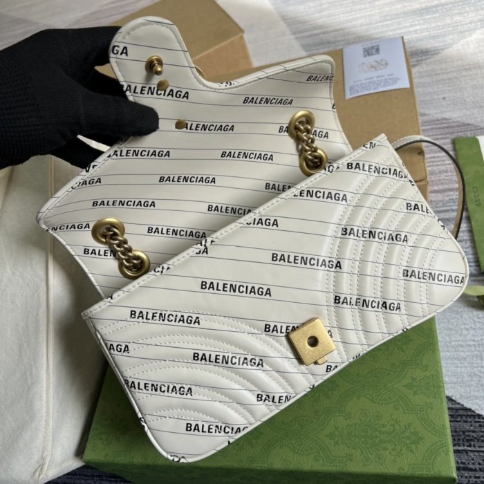 2022SS新作Gucci グッチ レディース ショルダーバックスーパーコピー