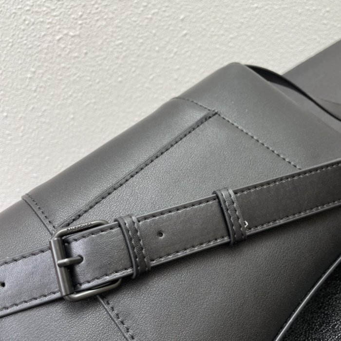 2022SS新作 Balenciaga バレンシアガ レディース ショルダーバックスーパーコピー