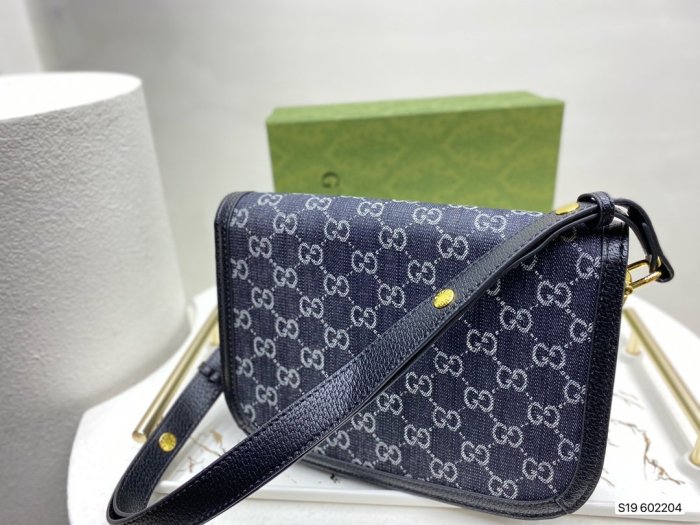 2022SS新作Gucci グッチ レディースショルダーバッグスーパーコピー