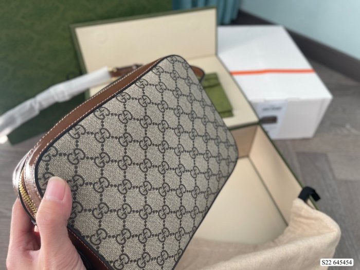 2022SS新作Gucci グッチ レディースショルダーバッグスーパーコピー
