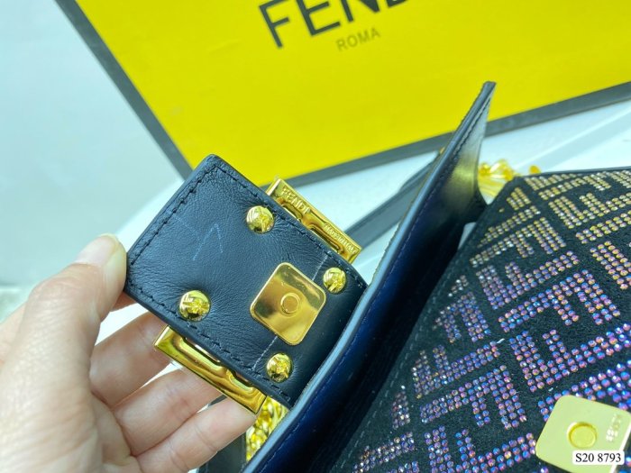 2022SS新作 FENDI フェンディ レディースショルダーバックスーパーコピー
