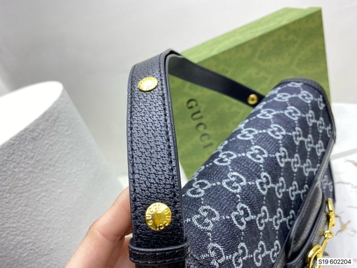 2022SS新作Gucci グッチ レディースショルダーバッグスーパーコピー