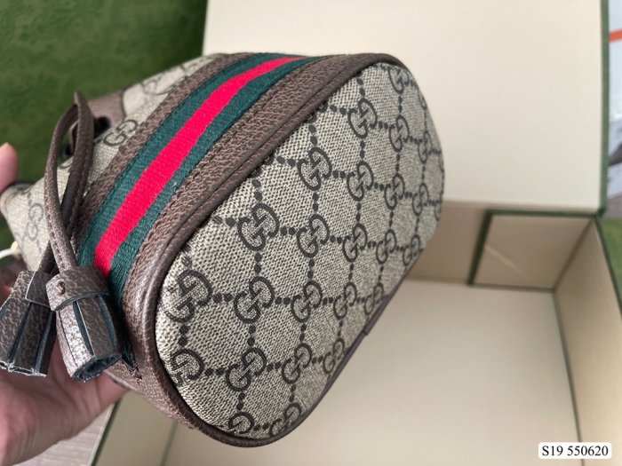 2022SS新作Gucci グッチ レディースショルダーバッグスーパーコピー