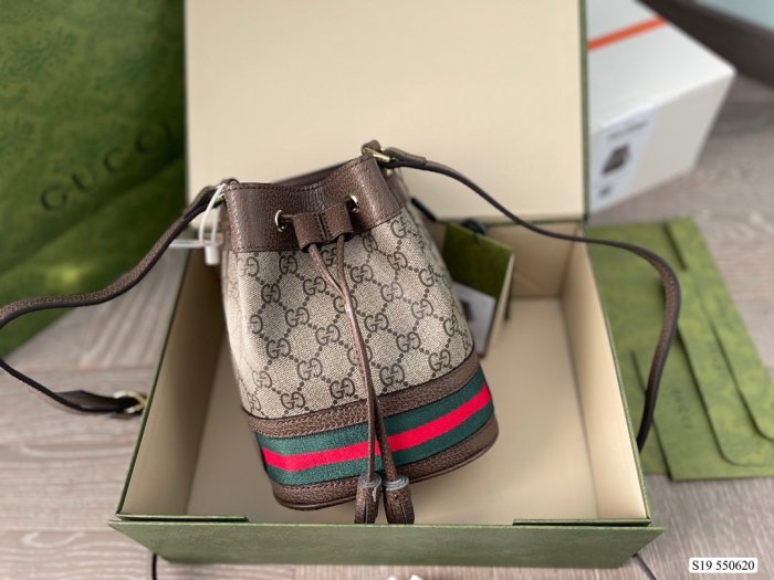 2022SS新作Gucci グッチ レディースショルダーバッグスーパーコピー