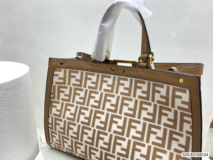 2022SS新作 FENDI フェンディ レディース ハンドバックスーパーコピー