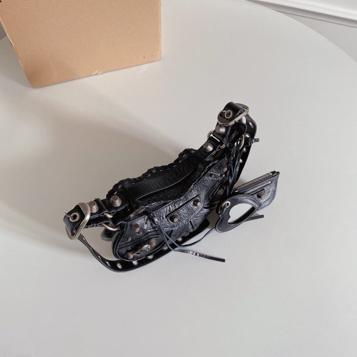 2022SS新作 Balenciaga バレンシアガ レディース ショルダーバックスーパーコピー