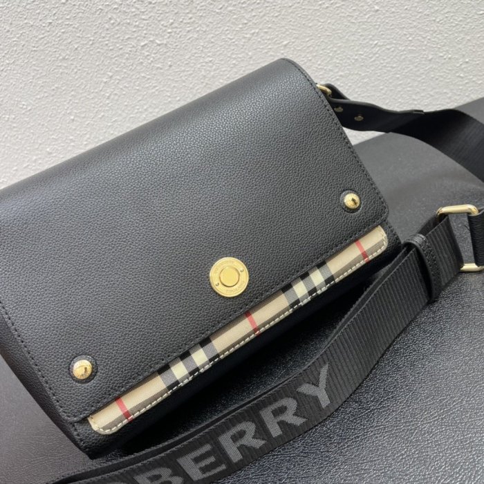 2022SS新作Burberryバーバリー レディース ショルダーバック スーパーコピー
